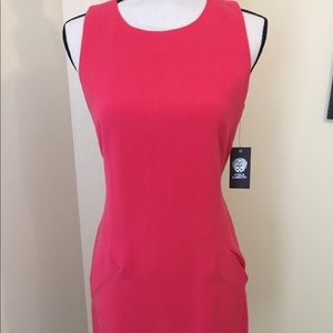 VINCE CAMUTO Coral sleeveless dress.